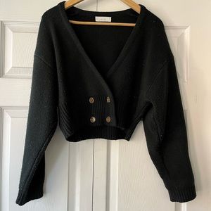 Oak + Fort cropped button detail v neck sweater